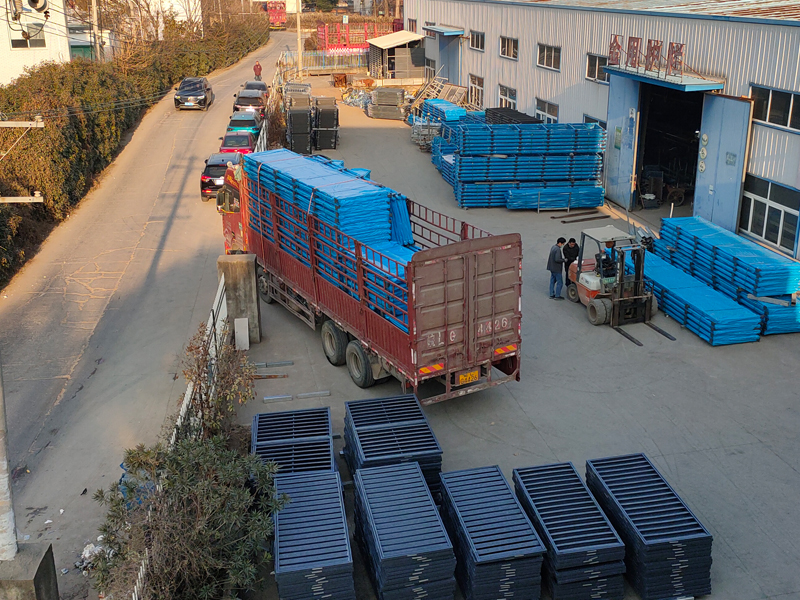 2024年12月27日鋅鋼陽臺欄桿裝車發貨! 2024年12月27日鋅鋼陽臺欄桿裝車發貨!