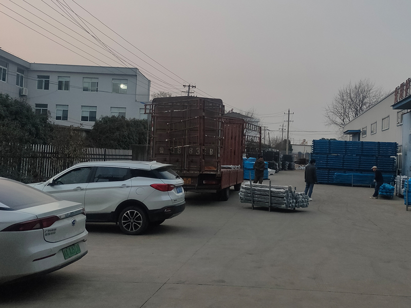 2024年12月30日鋅鋼組裝欄桿裝車發貨！