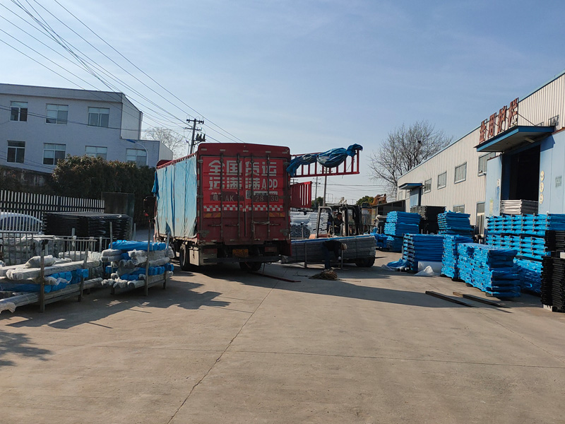 2025年3月17日鋅鋼組裝欄桿裝車發貨! 2025年3月17日鋅鋼組裝欄桿裝車發貨!