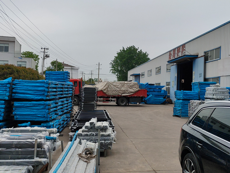 2025年4月24日鋅鋼組裝欄桿裝車發貨! 2025年4月24日鋅鋼組裝欄桿裝車發貨!