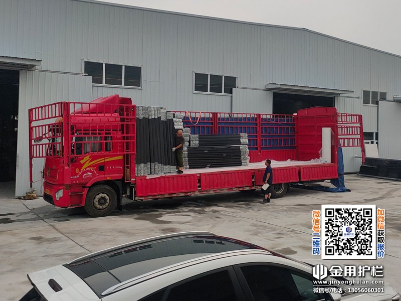 2025年6月26日鋁合金百葉窗裝車發貨！