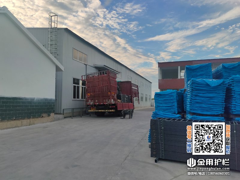 2025年7月30日鋅鋼護窗欄桿裝車發貨！