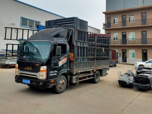 2025年9月19日鋅鋼百葉窗裝車發貨！