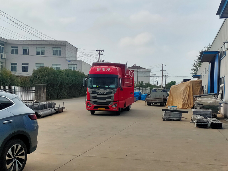 2025年9月23日鋅鋼百葉窗裝車發貨！